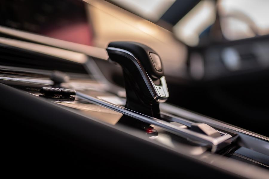 Детали интерьера Porsche Panamera GTS (971) 2019 года  (NA) (фото 11 из 40)